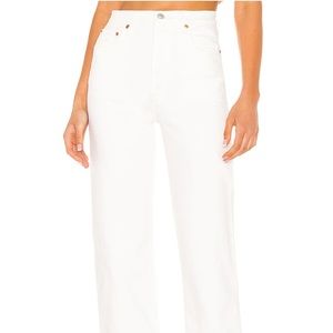White Levi’s Mom Jeans